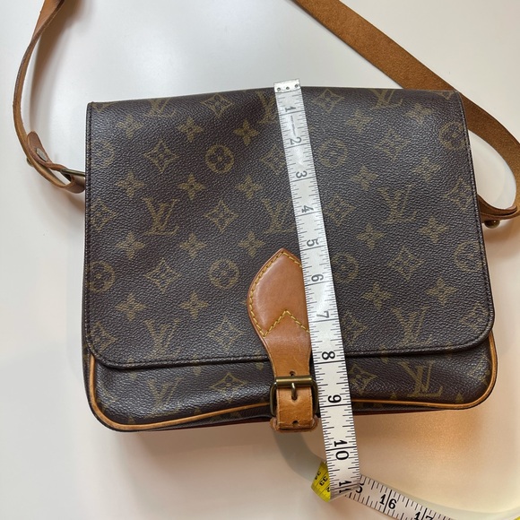 Louis Vuitton Cartoushiere GM Crossbody - Picture 8 of 12